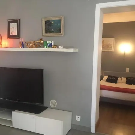 Appartement Centre Ville 15 Mins A Pied De La Plage Saint-Raphaël